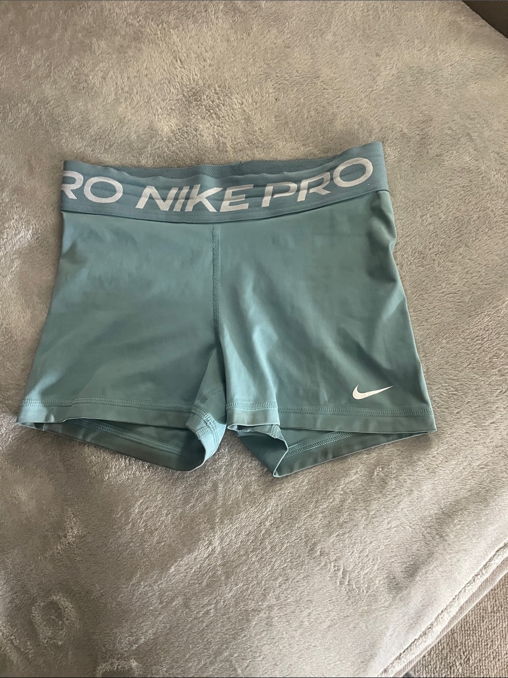 Nike Pro Women's Teal Short-Length Bike Shorts